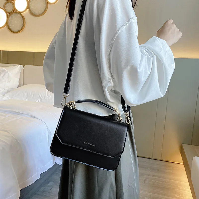 

H083Fashion Woman Shoulder Bag PU Leather Youth Ladies Small Square Bag light Wild Simple Female Daily Messenger Bag Waterproof