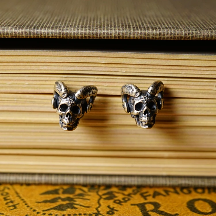 

Personality Punk Gothic Style Evil Spirit Satan Skull Stud Earrings for Men's and Women's Cool Jewelry