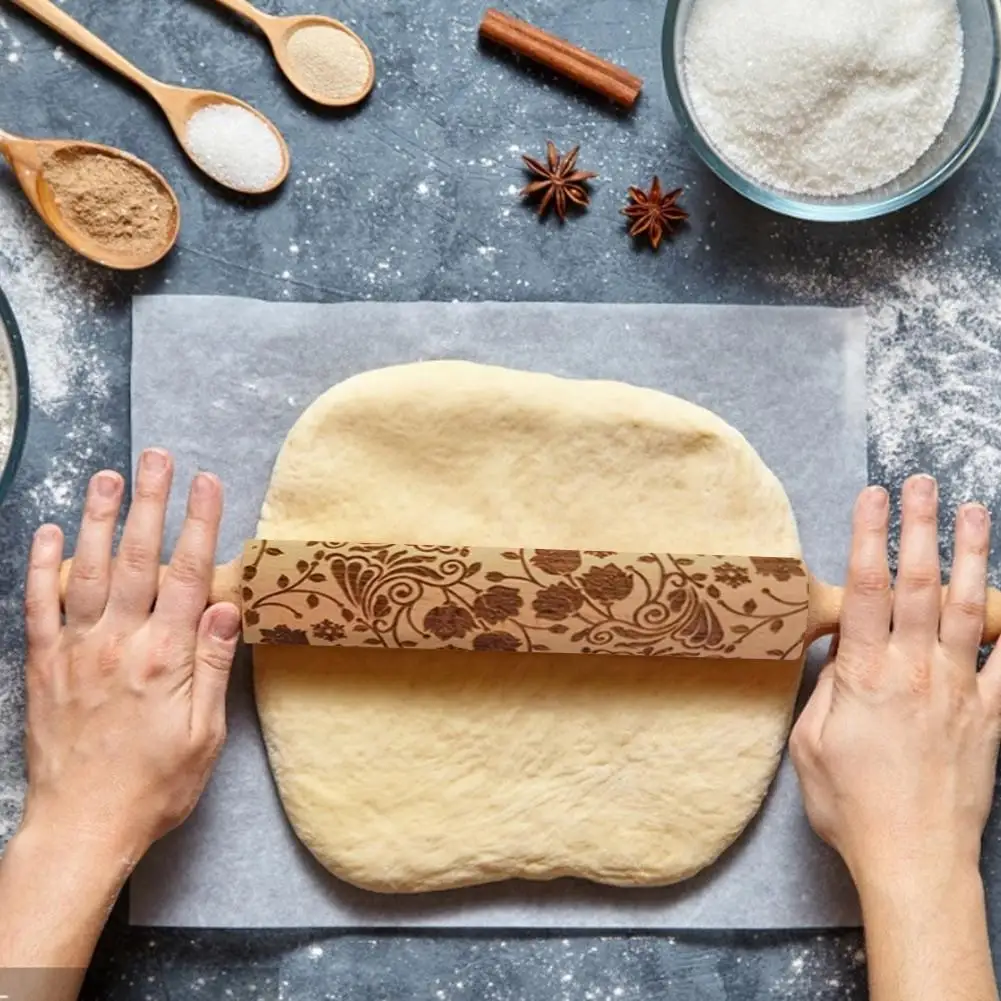 

Rose Rolling Pin Wooden Christmas Engraved Carved Embossing Rolling Pin Dough Stick Baking Kitchen Pastry Tool
