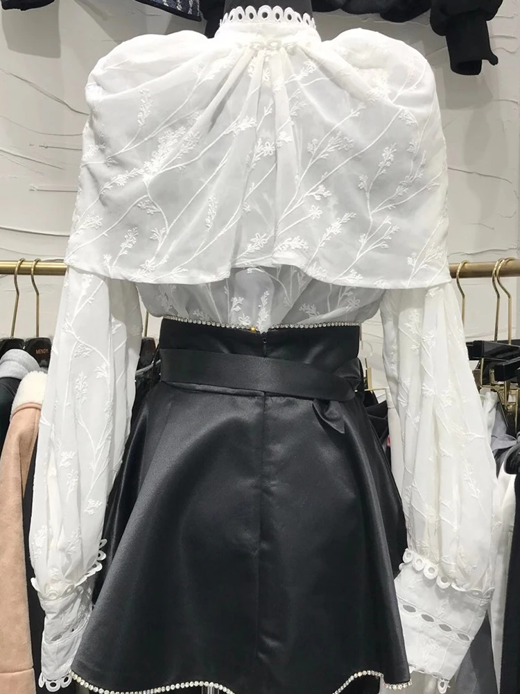 

Retro Embroidery Geometric Pattern Single-breasted Cloak Lantern Sleeve Loose Shirt Ladies Autumn New Style All-match Top