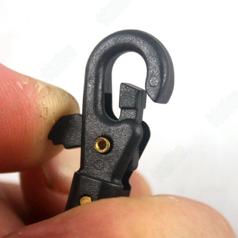 

50pcs Rotatable Keychain Paracord Clip Buckle Plastic Steel Carabiner Backpack Quickly Hook Camping Hiking Equipment Accessory