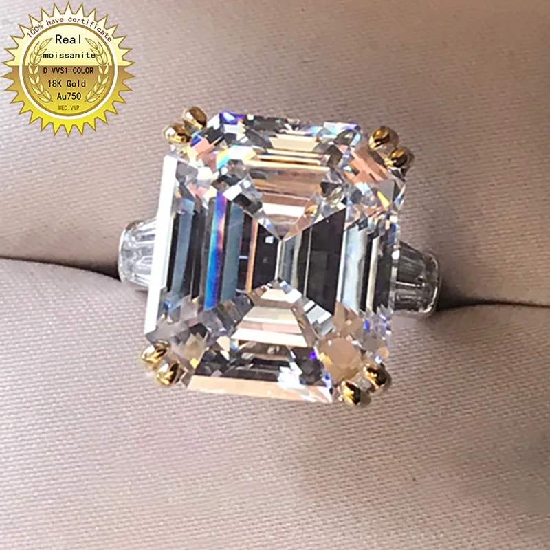 Кольцо обручальное женское из белого золота с муассанитом и бриллиантом 8 карат