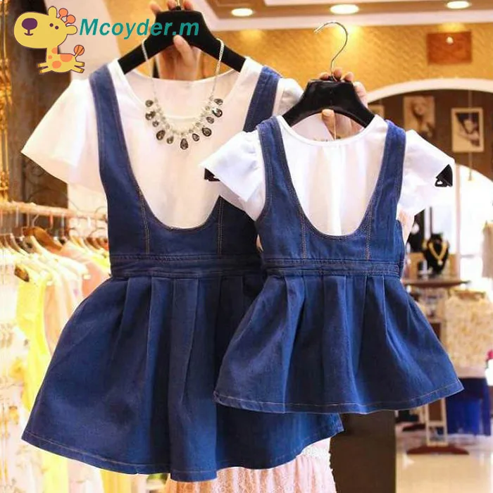 Джинсовый комбинезон для мамы и дочки платья футболка + платья-комбинезоны