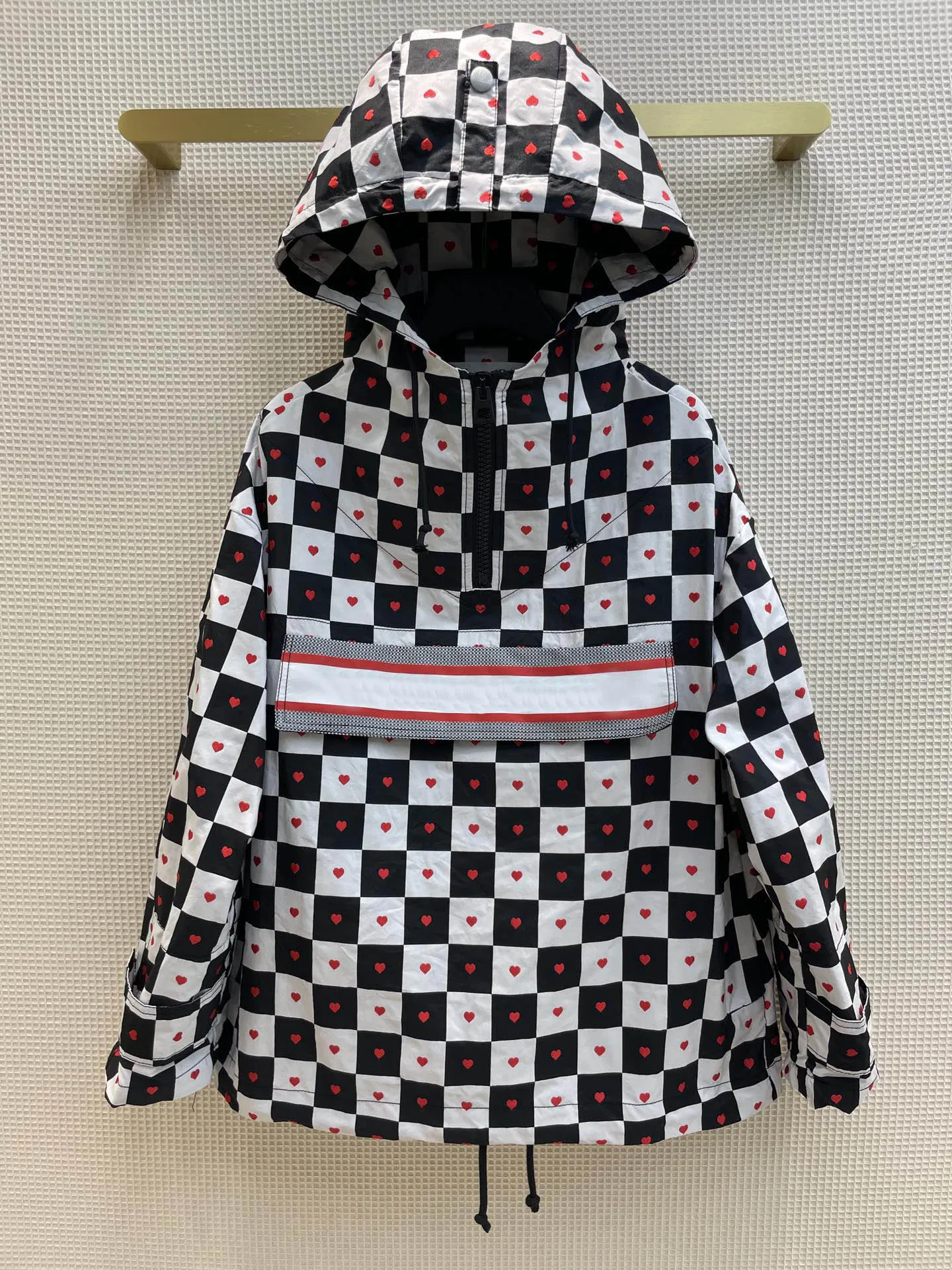 

Love Print Plaid Trench Coat Women Autumn 2021 High-end Brand Patch Design Long Sleeve Loose Drawstring Hooded Trench Coats Lady