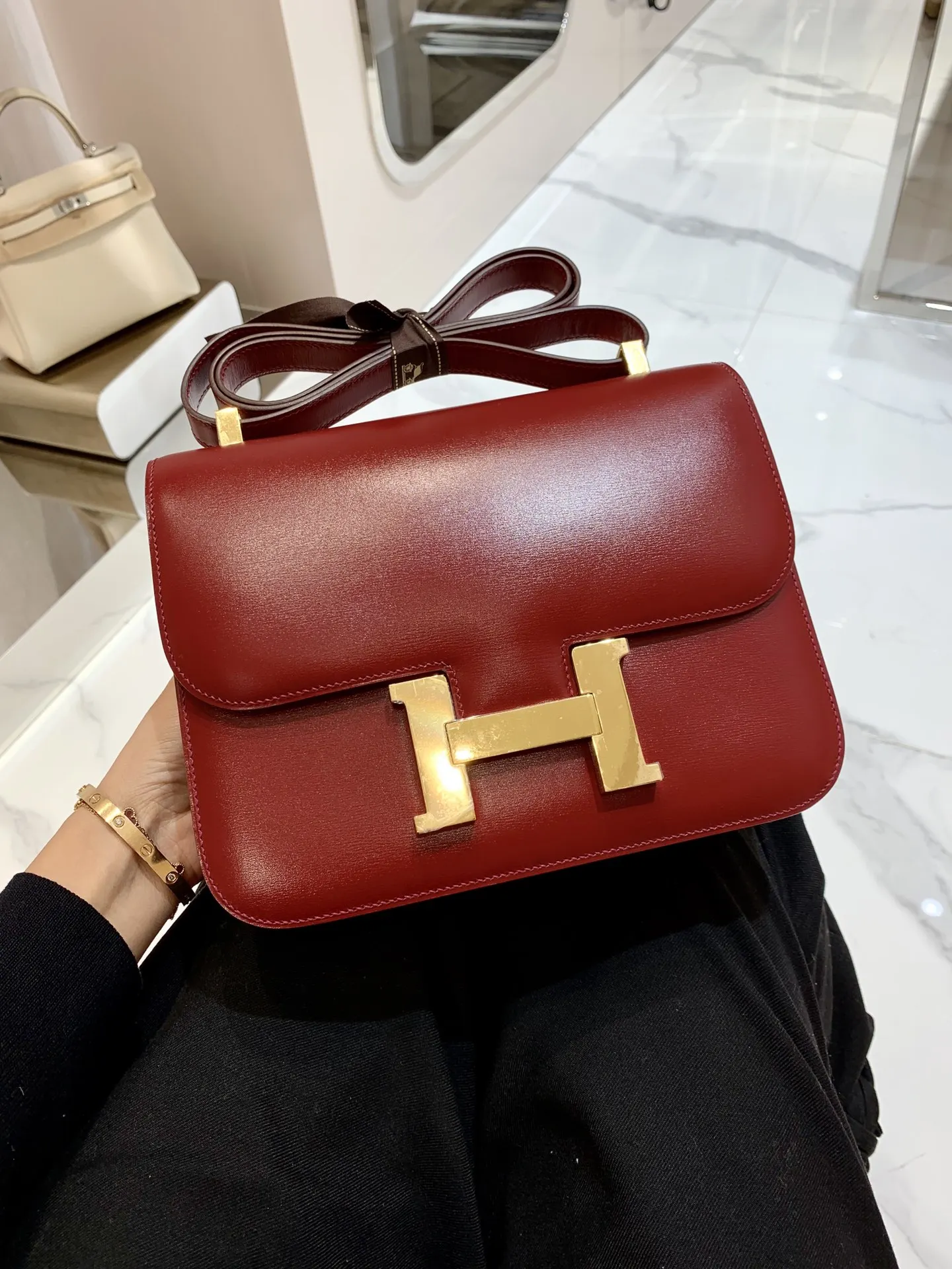 

2021 latest design designer limited pure hand-sewn gold buckle 18K ladies handbag shoulder bag casual fashion bag