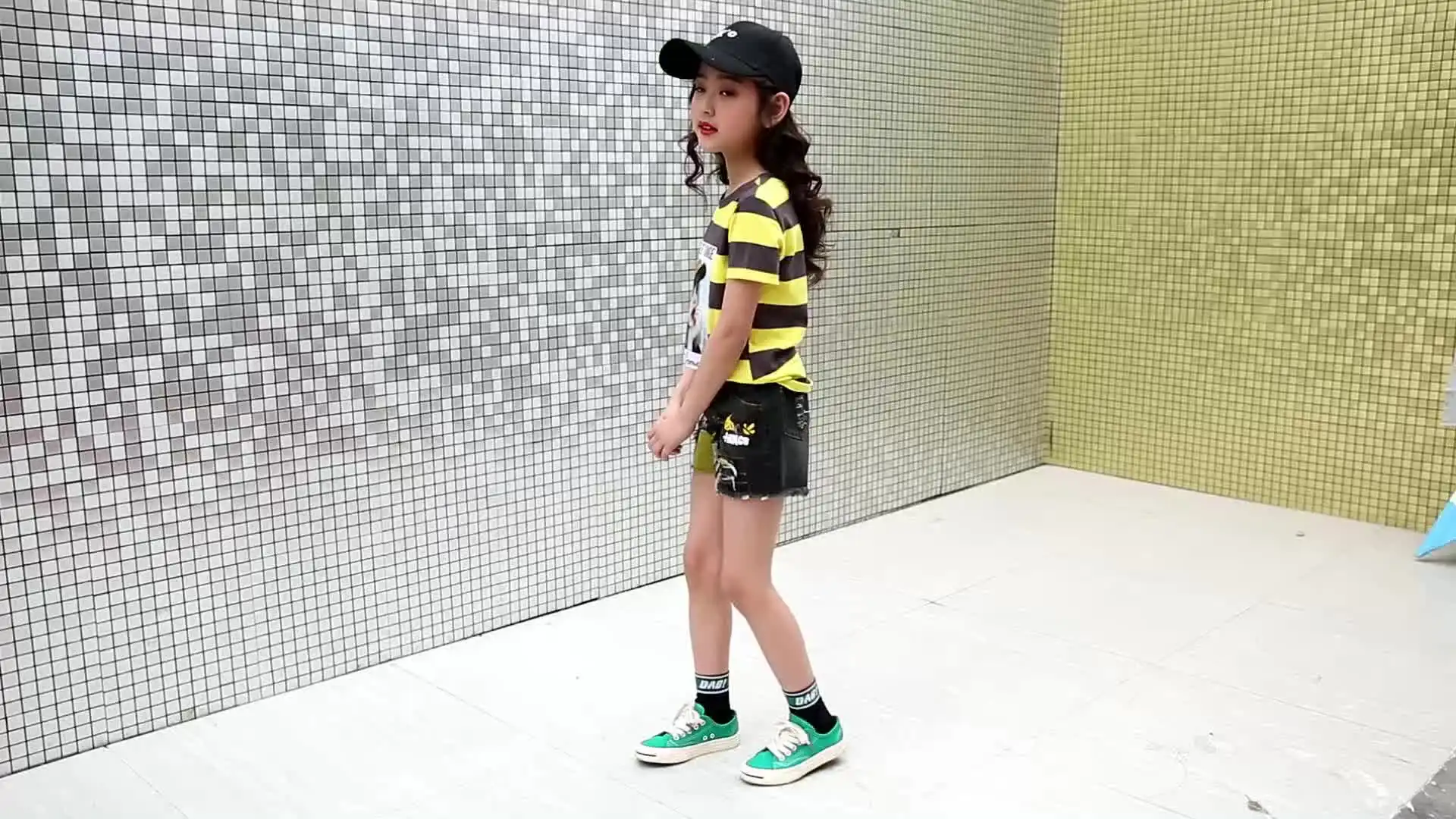 Летние Дизайнерские комплекты одежды в полоску для девочек топы и штаны | Мать