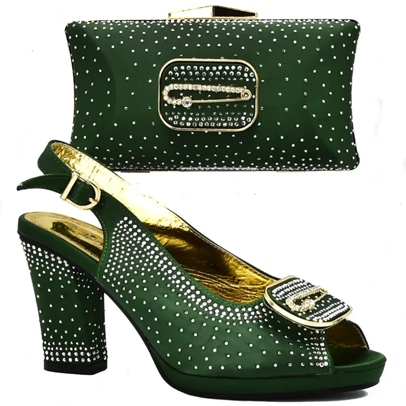 Женская обувь в итальянском стиле комплект из обуви и сумки украшенные стразы