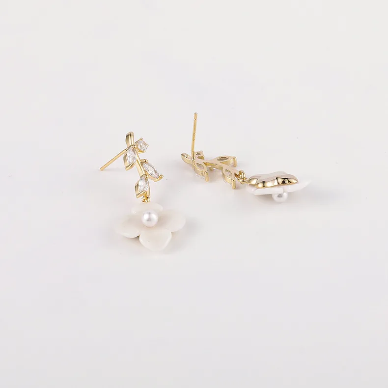 

Shinning Zircon Shell Flower Earrings For Women 2020 New Jewelry Delicate Earings Wholesale