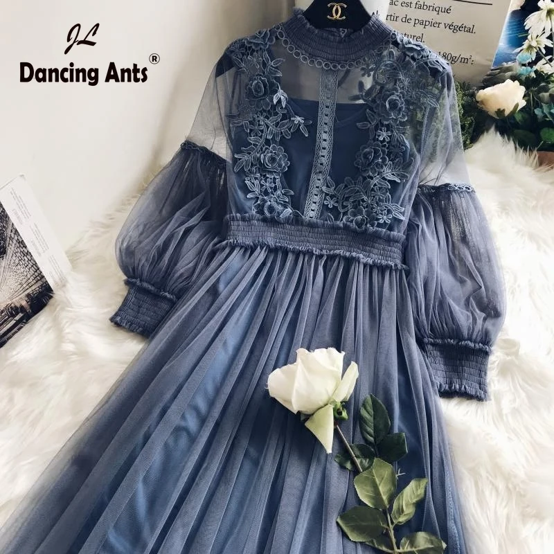 Женское ТРАПЕЦИЕВИДНОЕ ПЛАТЬЕ с длинными рукавами-фонариками кружевное