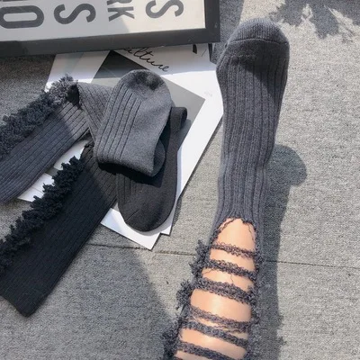 Женские рваные носки новинка 2021 модные рубчатые женские разбитые с