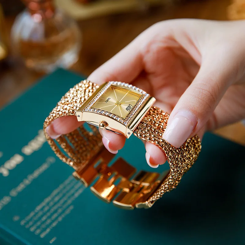 Hot Sale Fashion Wrist Watches For Women Square Bracelet Golden Women's Watches Diamond Women Quartz Watches Ladies Steel