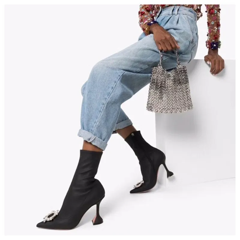 Новинка 2019 роскошные женские сапоги однотонные удобные модные Универсальные