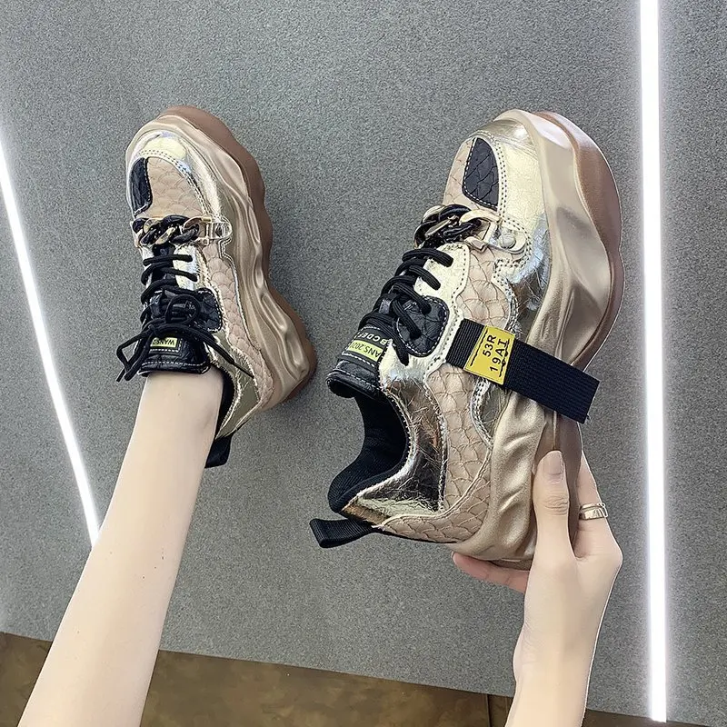 

2021 Woman Platform Shoes Spring Metal Chain Shining Sneakers Rhinestone Sequin Flat Wild Women's Shoes Youth Casual Shoes Plus