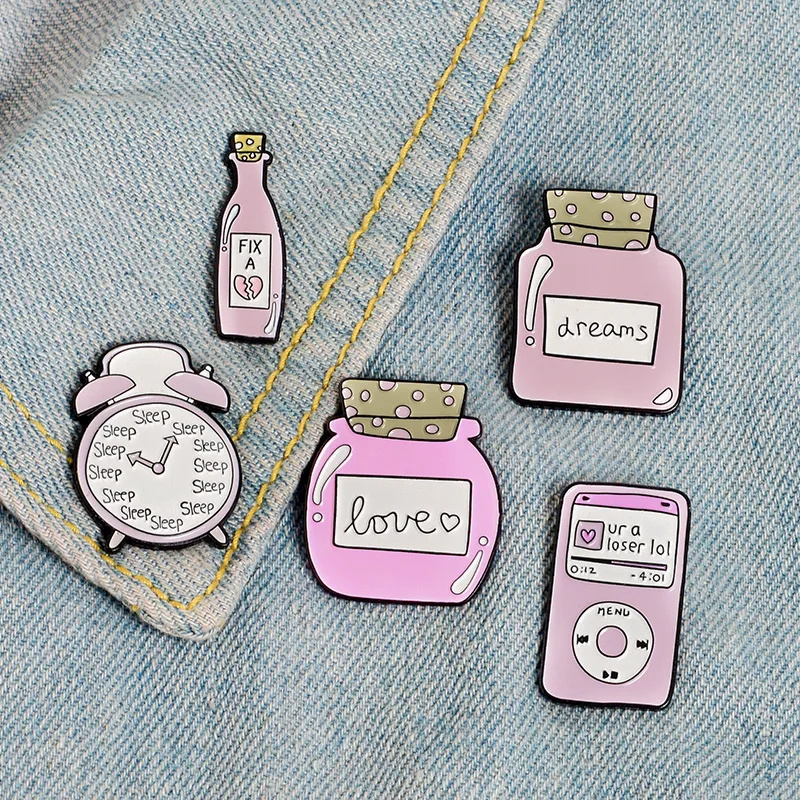 

Pink Enamel Pins Sleep Clock Love Dream Bottle Brooches Denim Shirt Lapel Pin Bag Cartoon Cute Jewelry Gift for Girl