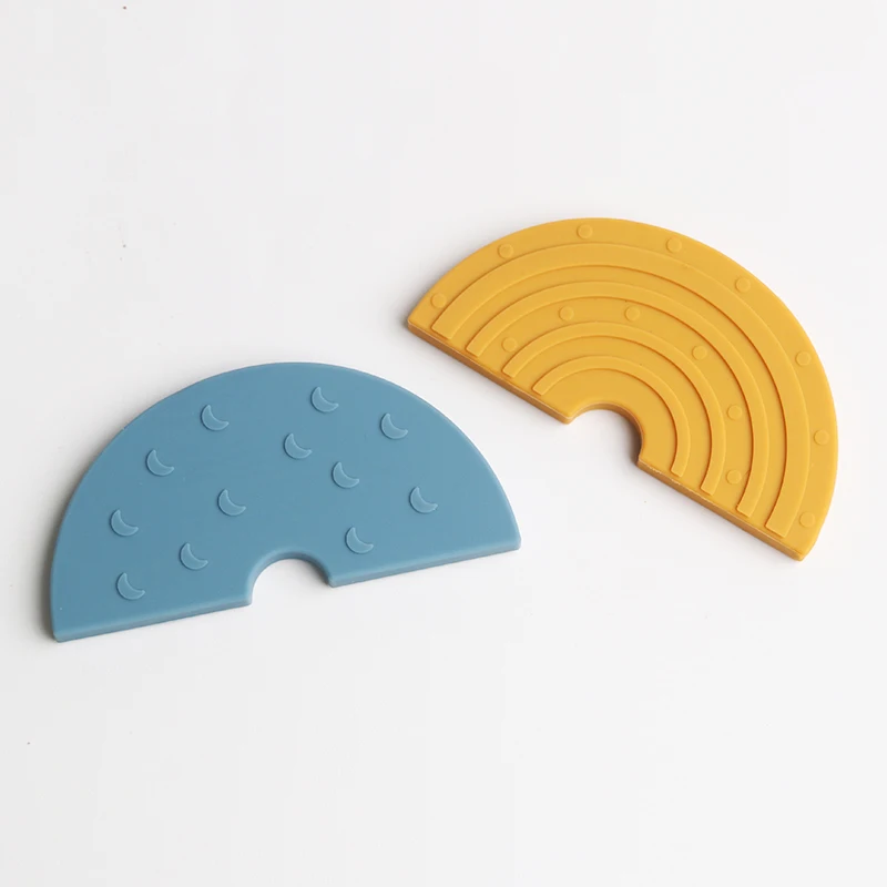 Рисунок 6 - Прорезыватель для зубов в радужной форме