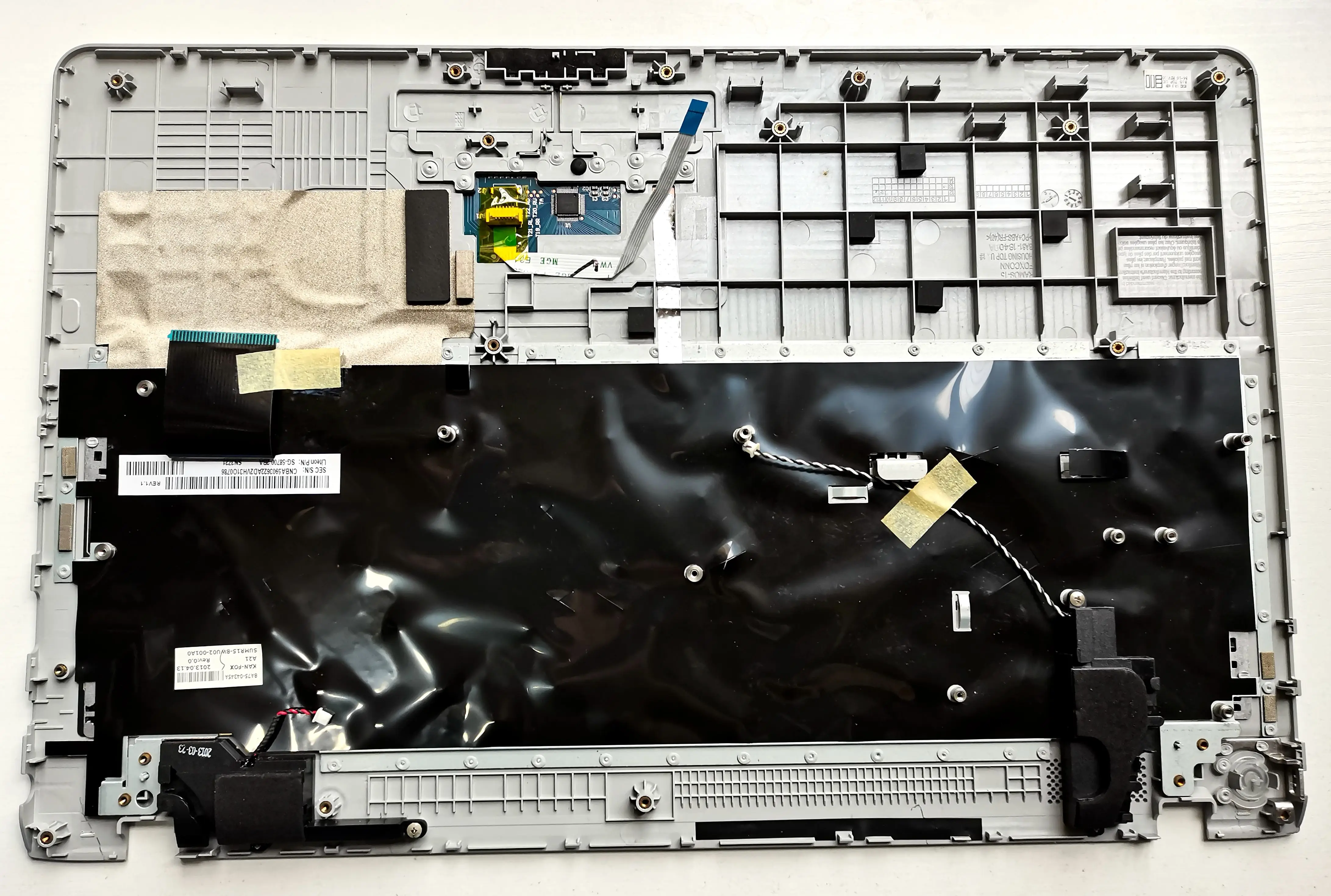 

New for Samsung NP470R5E NP510R5E UK KEYBOARD Cover Palmrest Touchpad Black