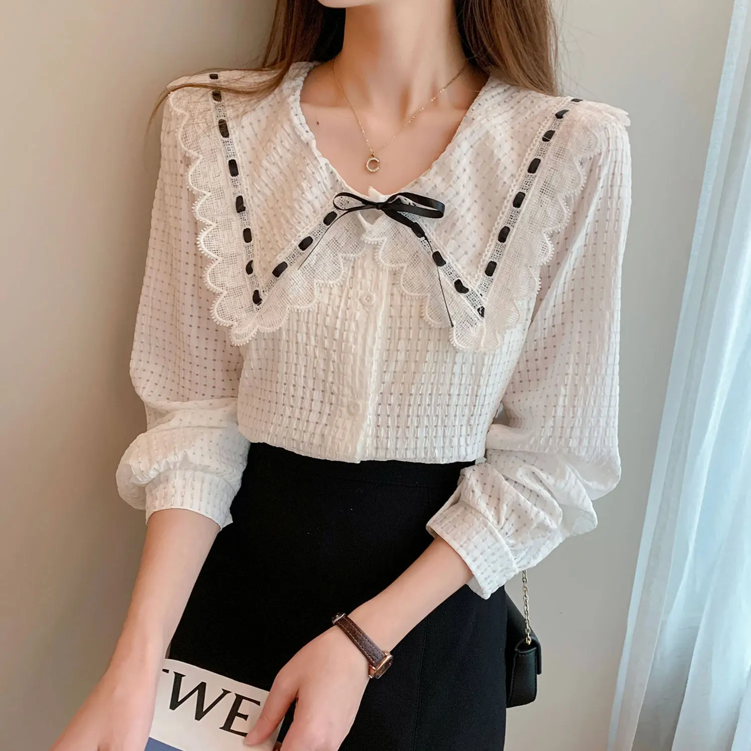 

Shirts & Blouses