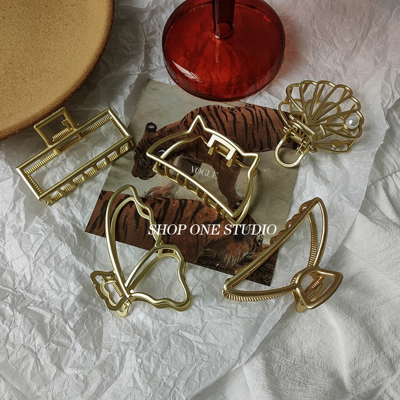 

Металлическая Заколка корейский стиль Элегантный изящный зажим для волос в форме акулы большая заколка для волос с фиксированной головкой ...