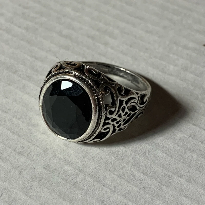 

Oval Vintage Resin Black Stone Big Ring Men Women Fashion Rings Ethnic Textured Jewelry Festival Gifts for Couple