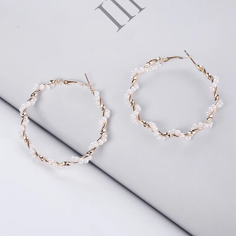 

Creative Big Round Circle Pearls Earrings Women Popular Large Loop Ear Studs Retro Exaggerated Individual Ear Decor Jewelry Gift