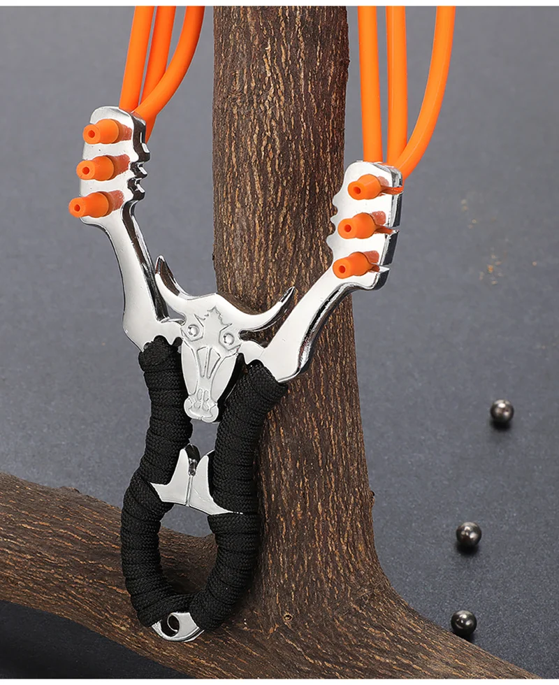 

New Powerful Alloy Catapult Thickened Wrist Strap Slingshot Outdoor Professional Sports Hunting Slingshot Large Powerful Rubber