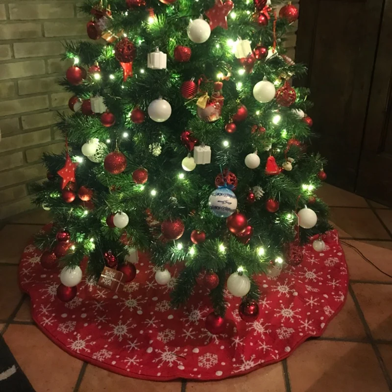 

48 Inch Red Christmas Tree Skirt Snowflakes Tree Skirt Double Layers Thick Xmas Tree Mat Holiday Party Decorations