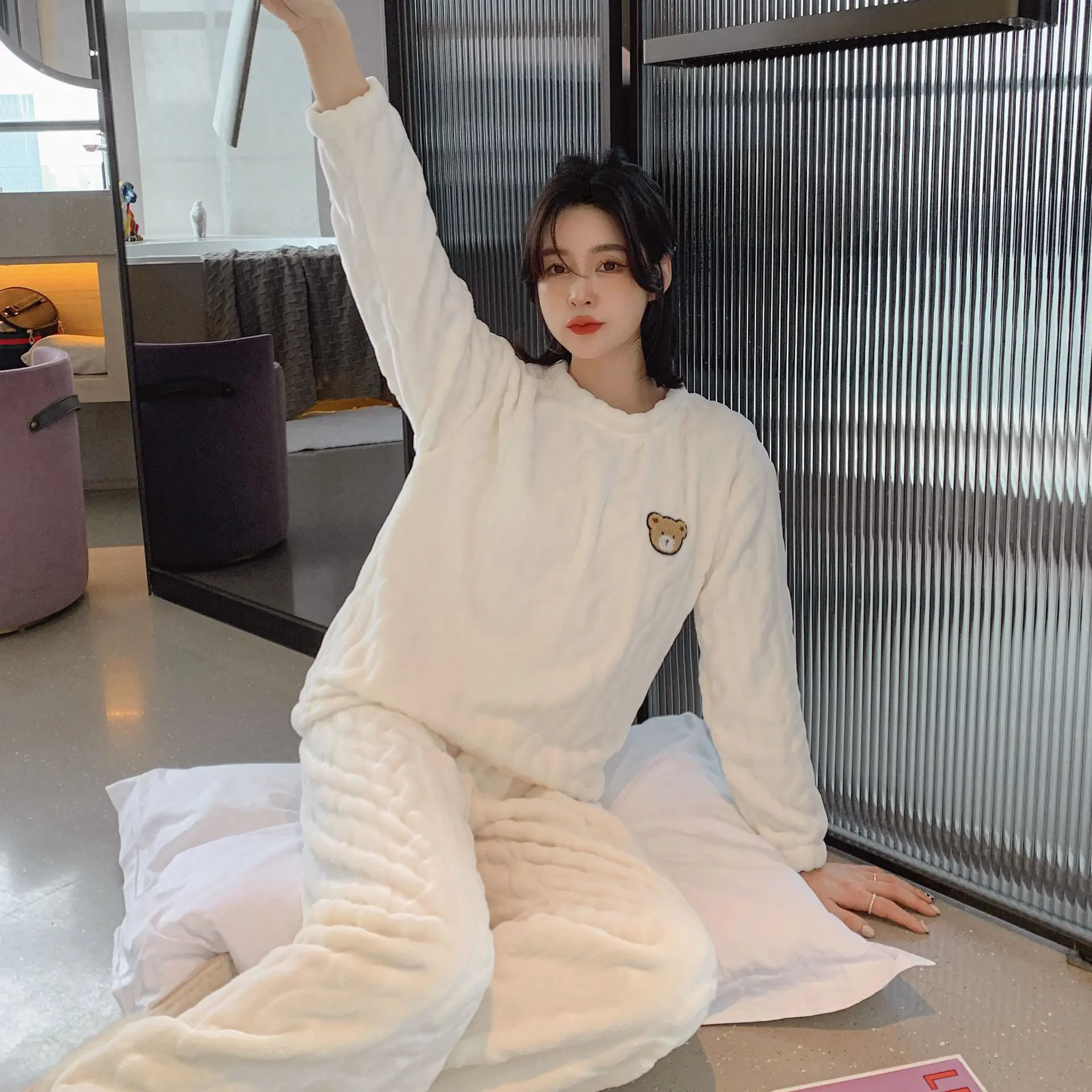 

Flannel O-neck Pyjamas Suits 2PCS Pullover Bear Print Nightwear Elastic Waist Sleepwear Pajamas Sets Femme Winter LoungeWear New