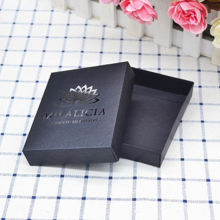 Роскошная золотая лазерная резка Пользовательский логотип Свадебные сувениры