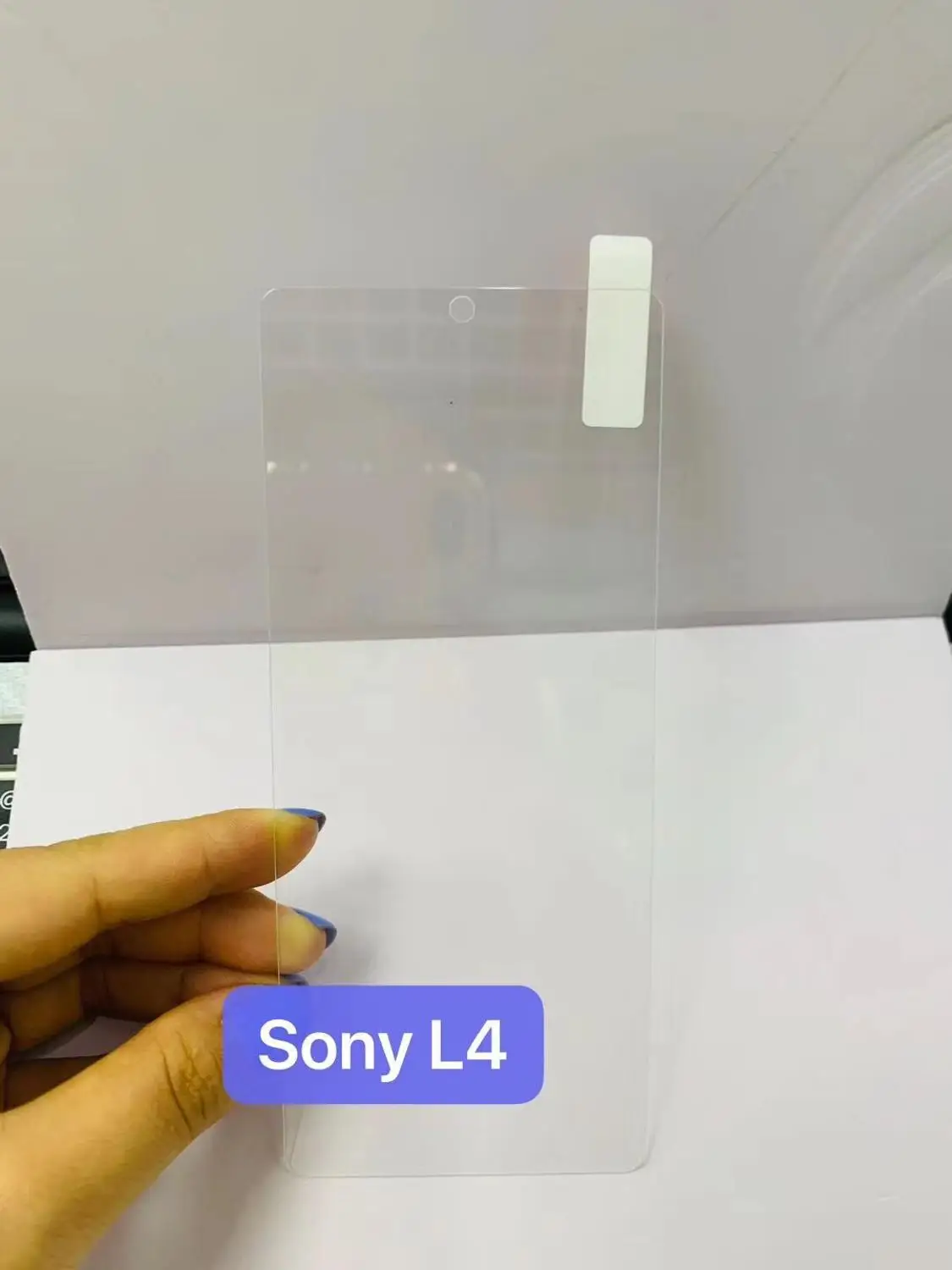 2.5D закаленное стекло для Sony Xperia L4 высококачественная защитная пленка