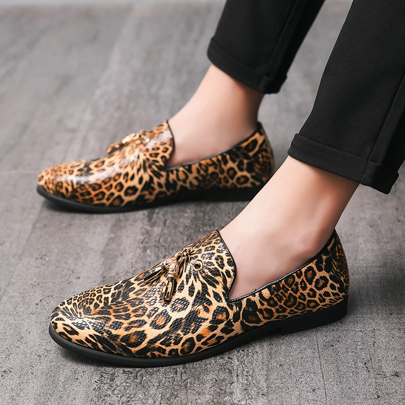 

38-48 New Gentleman Stress Leather Shoes Men Business Driving Shoes Handmade Tassel Loafers Chaussure Party Flats Dress Shoes