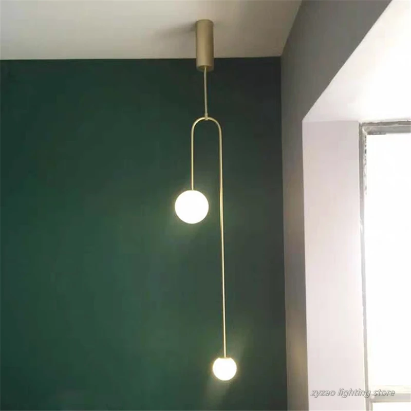 

Скандинавский дизайнерский светодиодный подвесной светильник в стиле пост-модерн, стеклянные подвесные лампы для гостиной, модная простая...