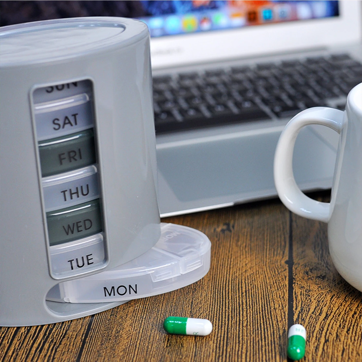 7 Days Pill Box Portable Organizer Case Medicine Storage Splitters Tablet Container for Travel Outdoor | Красота и здоровье