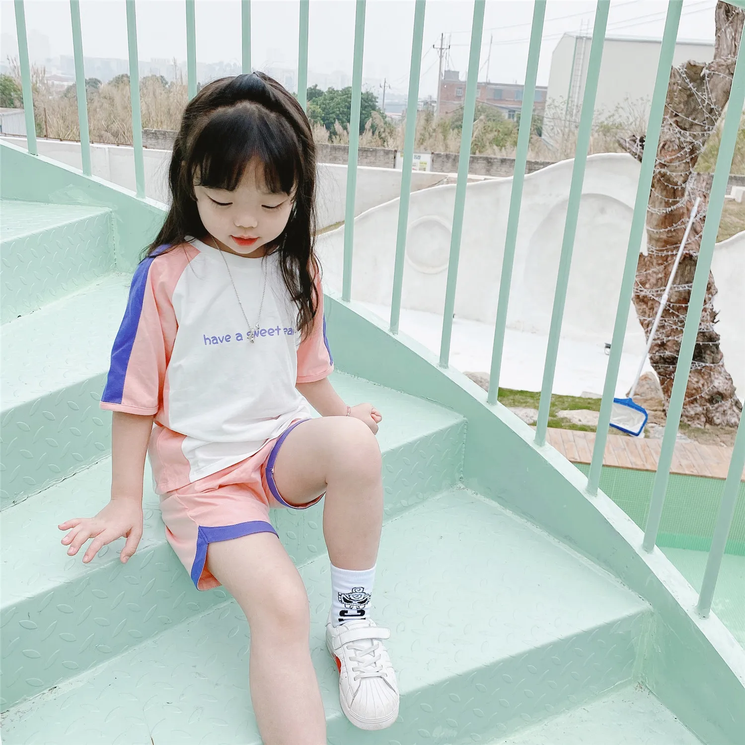 Tonytaobaby новый летний комплект домашней одежды для детей одежда маленьких девочек