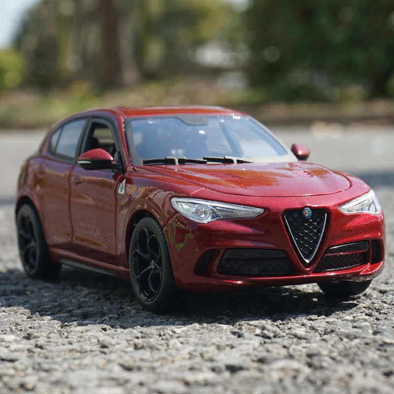 

1:24 Scale Alfa Romeo Stelvio SUV Alloy Car Model Diecast Metal High Simulation Toy Vehicles Car Model Collection Childrens Gift