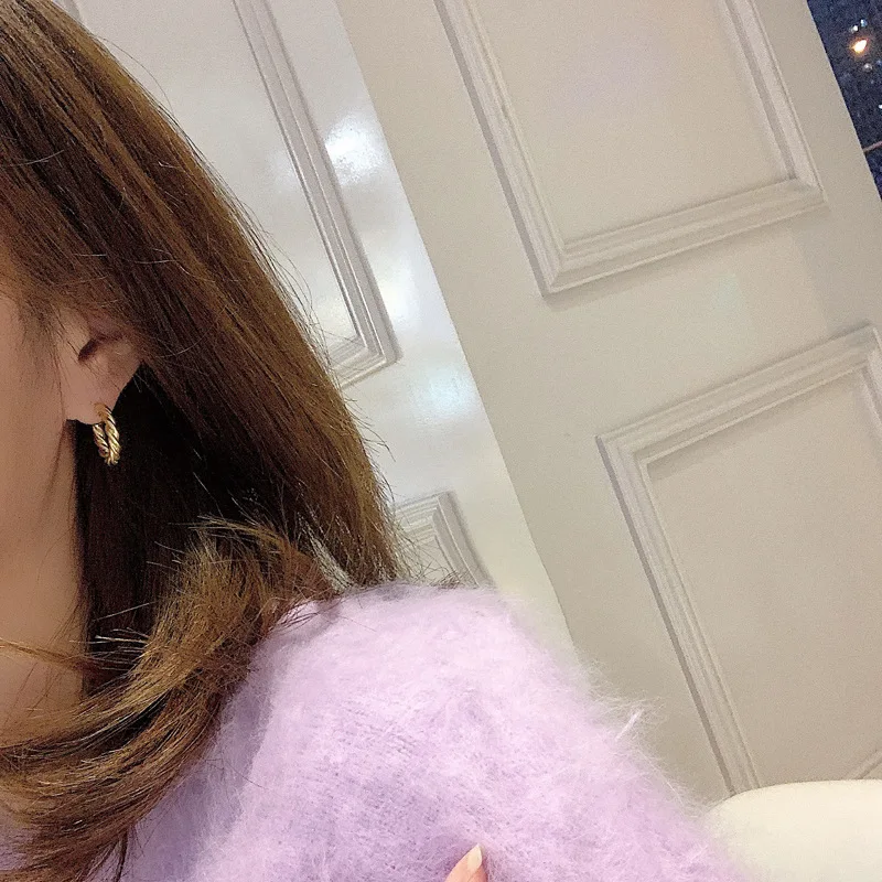 Золотые серьги с металлическим дизайном модные ювелирные изделия маленькие