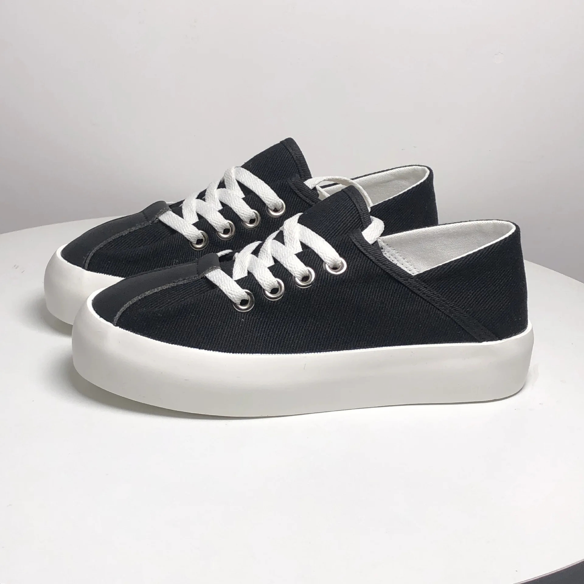 

Fashion low Top Sneakers Canvas Shoes Women Casual Shoes White Flat Female Basket Lace Up Solid Trainers