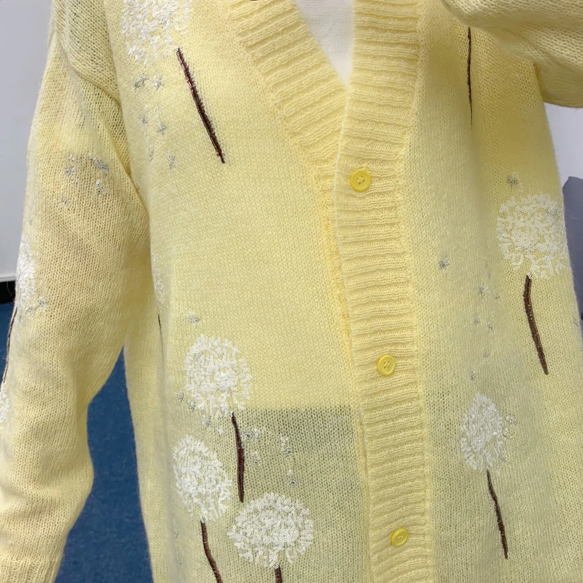 High Quality Dandelion Sequined Embroidered Cardigan 2021 Spring New Loose Comfortable Long Sleeve V-neck Sweater Female Yellow