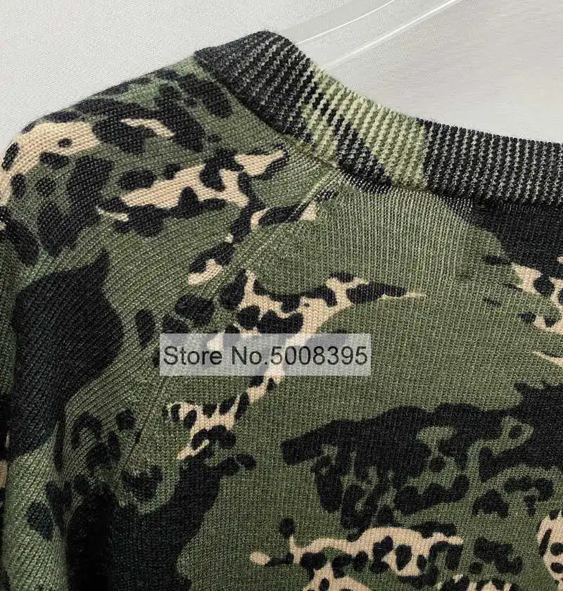 

Woman Army Green Wool Cashmere Leopard Camouflage Print Round Neck Cardigan Front Button up Long Sleeves Sweater