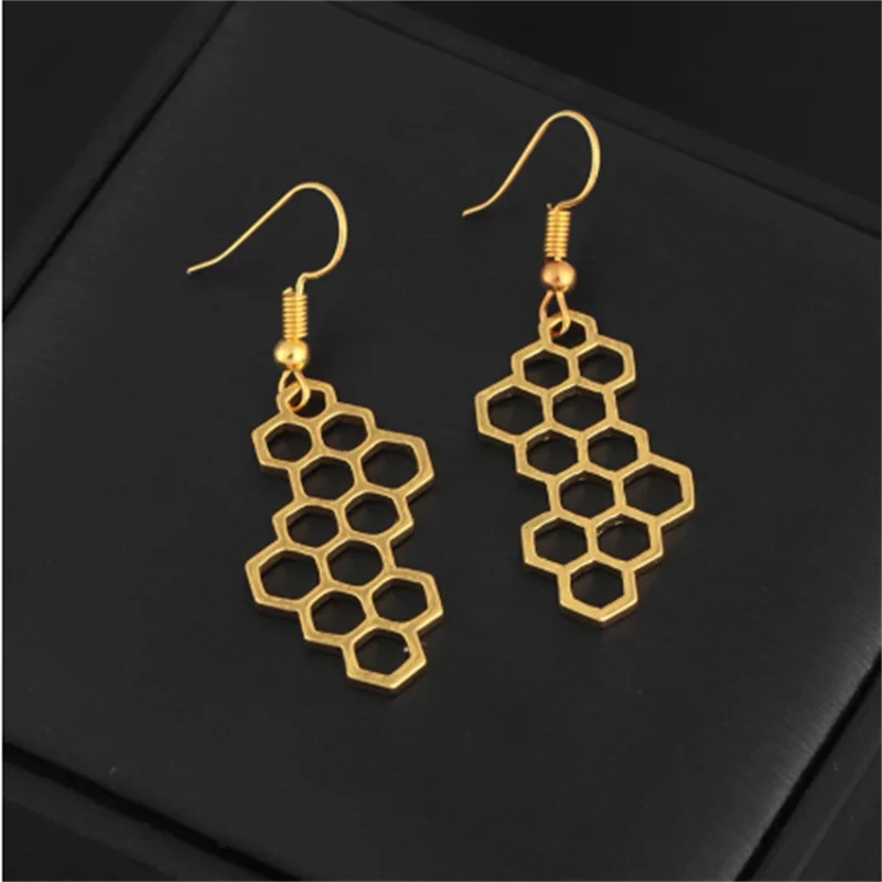 

Fashion Simple Personality Geometric Honeycomb Earrings Ladies Elegant Charm Jewelry wholesale