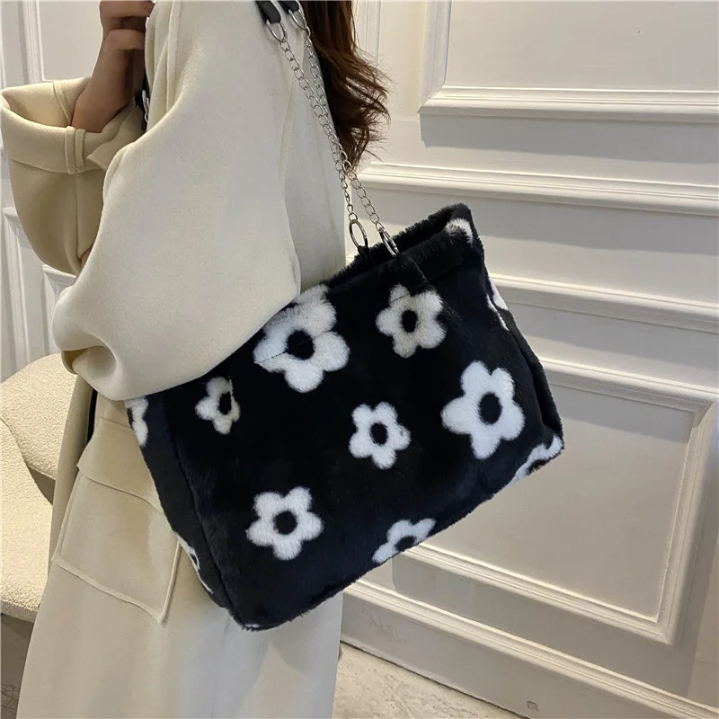 

Autumn and Winter Big Bag Women's New Cute Plush Single Shoulder Armpit Bag Women's Trendy Tote Bag