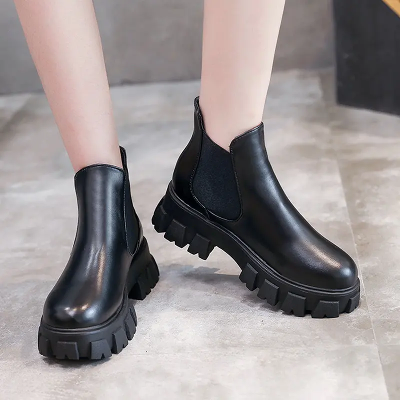 

Туфли-оксфорды женские на платформе и высоком каблуке, черные