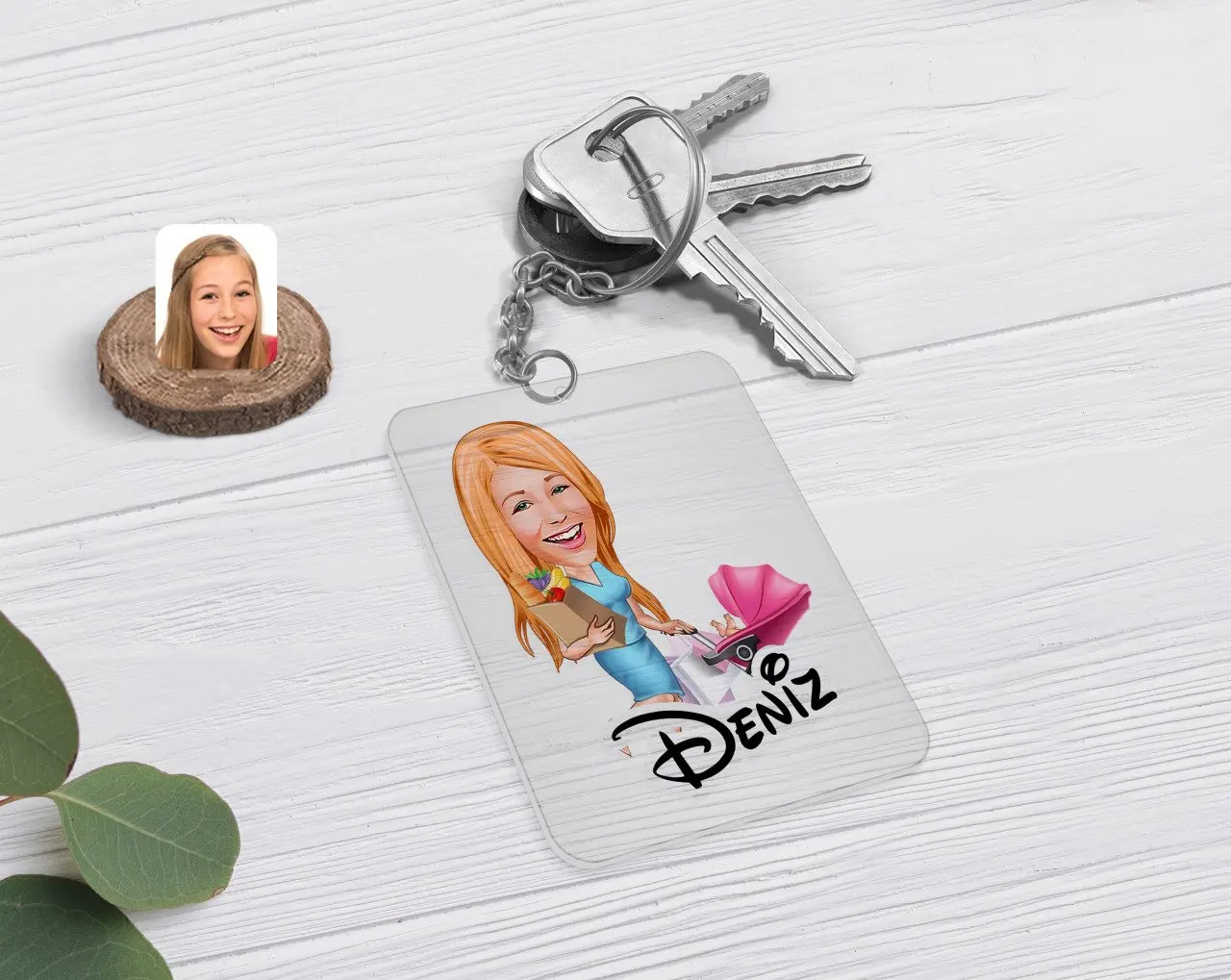 

Personalized Housewife Caricature Of Transparent Plexiglass Anahtarlık-1