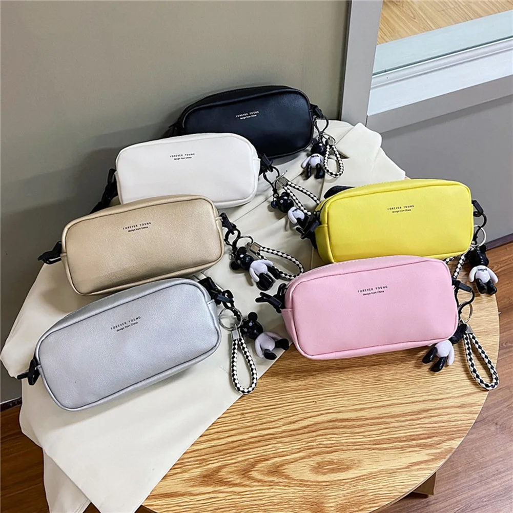 

2021 Pu Leather Small Shoulder Bags For Women Cylinder Shape Crossbody Cute Bear Pendant Girls Messenger Bag sac baguette Purses