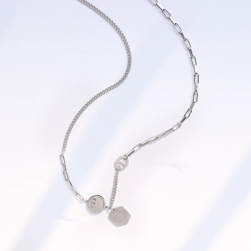 

TOSOKO Stainless Steel Jewelry Smiley Face Square Brand Splicing Chain Pig Nose Necklace Female Fashion Clavicle Chain BSP829