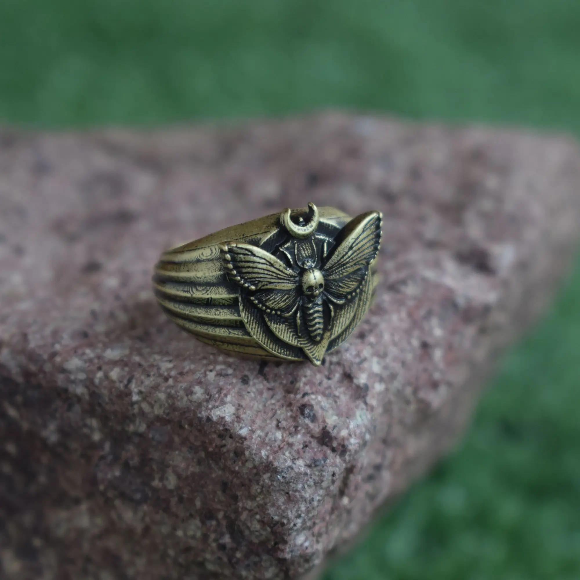 Moth Dead головное кольцо мистическое эзотерическое круглый принт лунные кольца