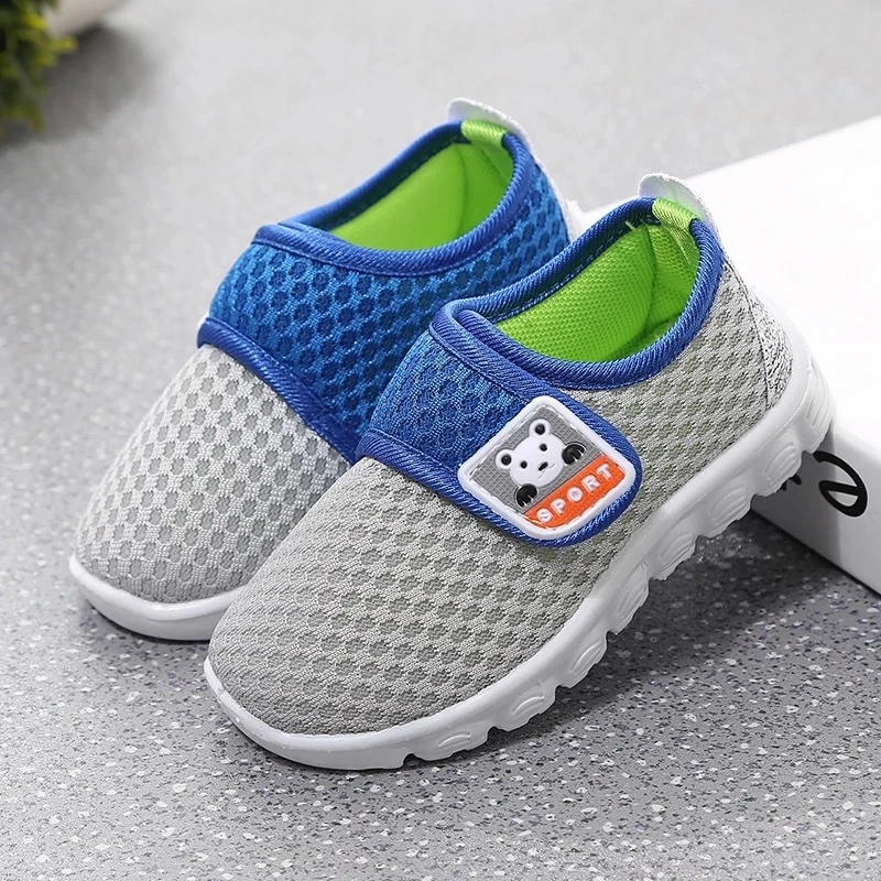 

Кроссовки Детские сетчатые для прогулок, дышащие, без шнуровки, мультяшный рисунок, плоская подошва, Повседневная модная Уличная обувь для малышей, мальчиков и девочек, на лето