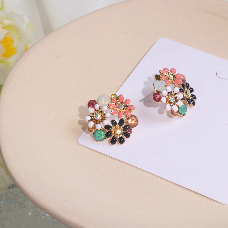 Серьги-гвоздики с кристаллами женские изящные милые элегантные большие