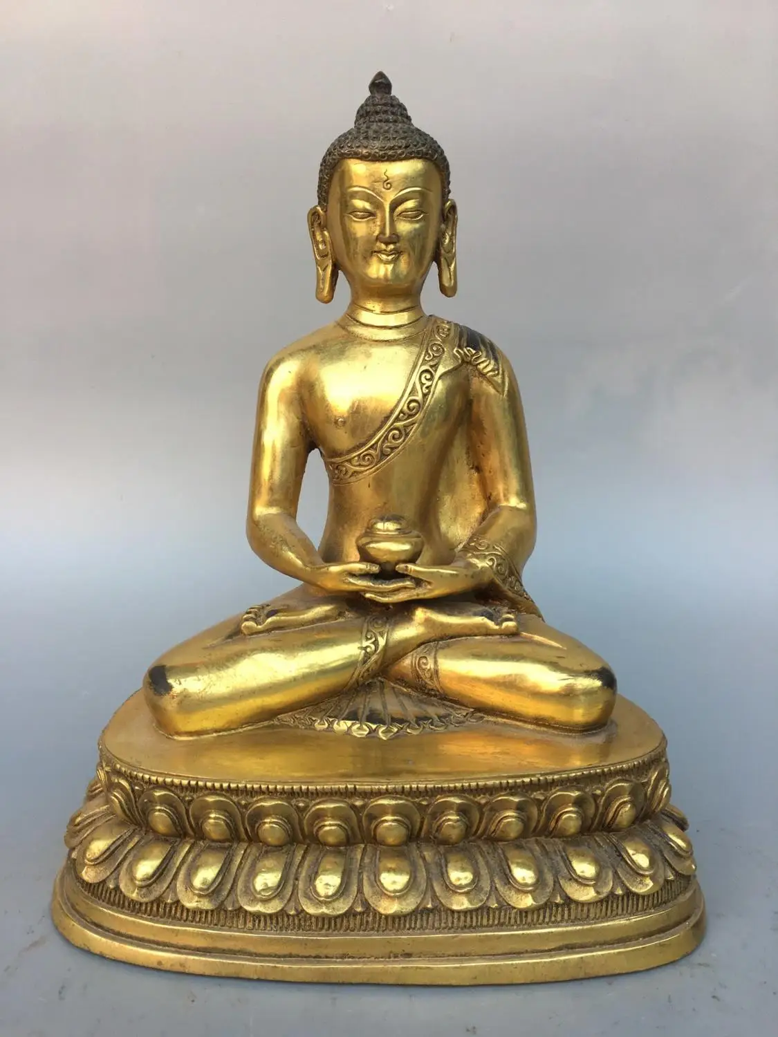 

Home Decor 9" Tibet Buddhism Temple Old Bronze Gilt Shakyamuni Buddha Statue Medicine Buddha Amitabha statue