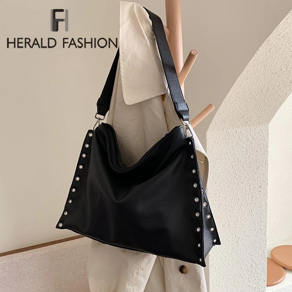 Женская сумка хобо с заклепками HERALD FASHION осенняя Вместительная женская через