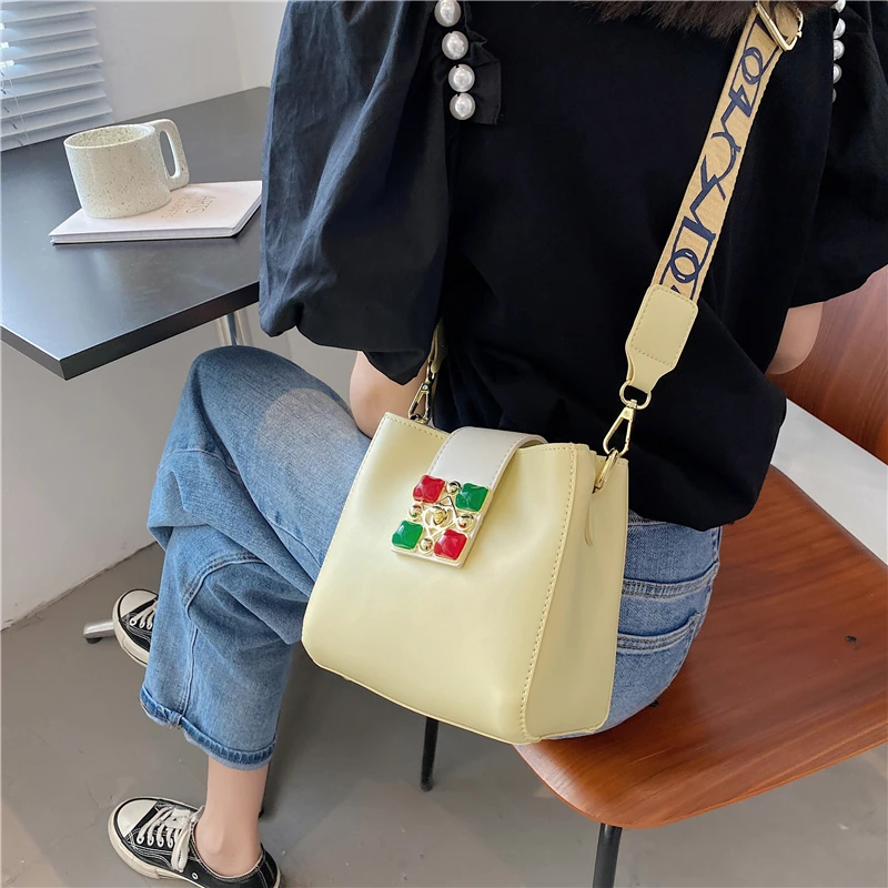 

2021 Hot Fashion Business Women's PU Leather Shoulder Crossbody Bags Zipper Wallet Cell Phone Pocket Messenger Bag Female
